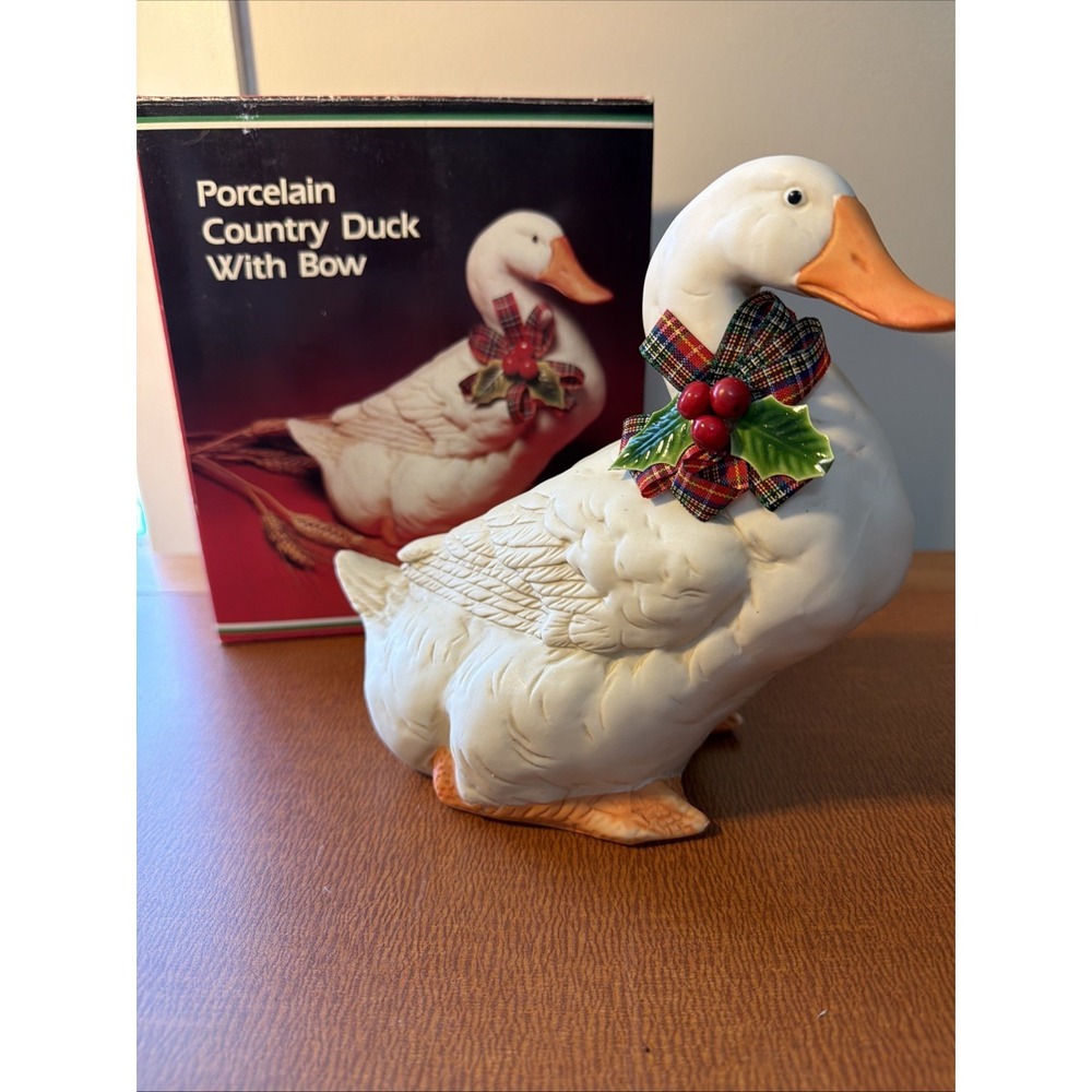 Vtg Porcelain Christmas Country Duck With Tartan Plaid Bow NIB Nantucket